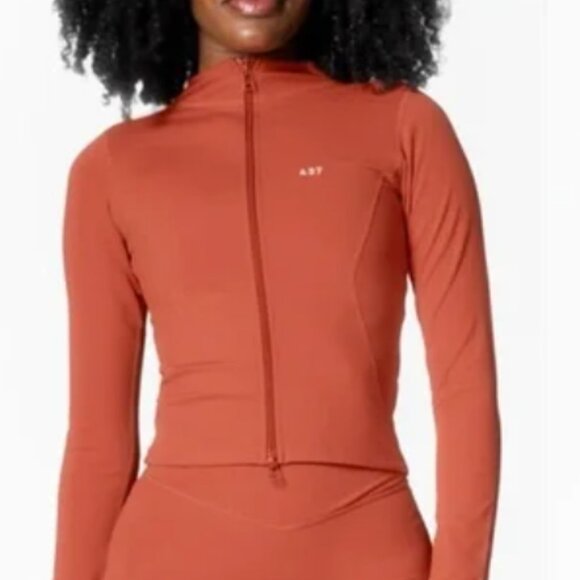 437 The Curve Jacket Red - Size Small - Picture 1 of 3